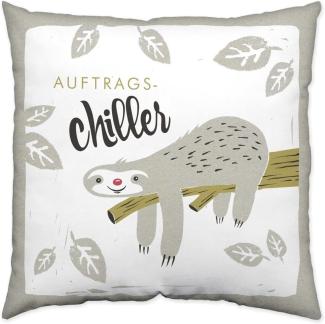 Happy Life 45174 Baumwoll-Kissen mit Spruch Auftrags-Chiller, Tier-Motiv, Faultier, Mehrfarbig, 40x40 cm Zierkissen, Hülle, Füllung 100% Polyester, Grau, 40 x 40 x 3 cm