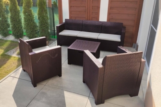 Dmora - Loungeset für draußen Venus, Outdoor-Lounge mit Couchtisch, Terrassenset mit Kissen, Gartenkomposition mit Sofa und Sesseln, Made in Italy, Braun