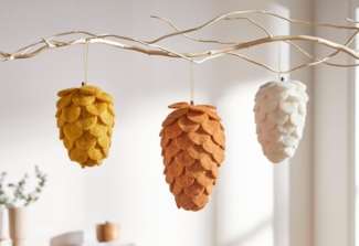 3 Dekohänger "Tannenzapfen" aus Filz, weiß, ocker, braun, Weihnachtsbaumschmuck