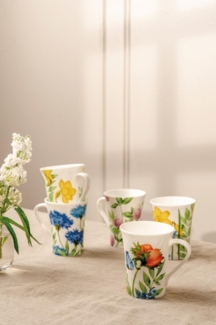 Hutschenreuther Becher mit Henkel Nora Wild Flowers Anemone