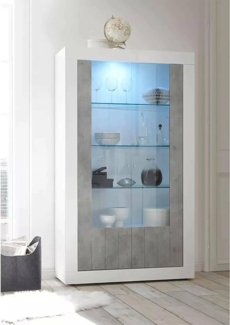 Dmora - Moderne Vitrine mit Regalen, Made in Italy, Sideboard mit Glastür, Wohnzimmermöbel, Vitrine, 110x42h190 cm, glänzend weiß und Betonfarbe