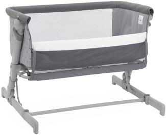 Chicco Next2Me Go, Beistellbett Babybett, Kompatibel mit Mehreren Betten, Höhenverstellbar, Neigbar, Gute Luftzirkulation, Matratze und Reisetasche Enthalten, Dunkelgrau