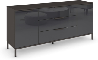 Rauch Möbel Flipp, Sideboard, TV-Schrank, Kommode mit Stauraum, mit Metallkufe Graphit, Graphit-Glasfront Basalt, Schwarz, 2-türig, Glastüren, 3 Schubladen, Griffe Graphit, 160 x 72 x 42 cm
