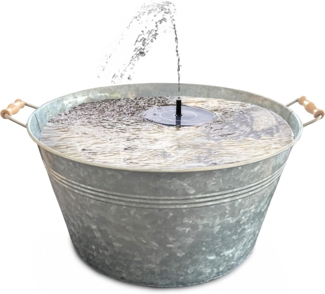 matches21 HOME & HOBBY Wasserspiel Outdoor Solar Brunnen Set 50cm Metall-Schale, (1 tlg), Rostfeste Zinkschale mit Holzgriffen als Garten-Brunnen