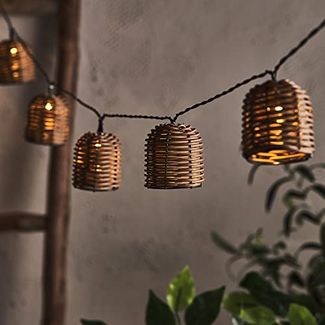 Lights4fun LED-Lichterkette 10er Solar Lichterkette Rattan Laternen