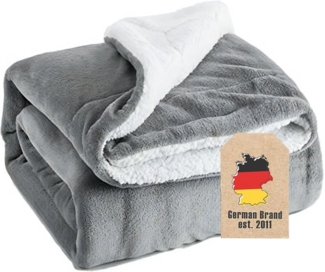 Intirilife weiche Sherpa Kuscheldecke in Grau - Flauschig warme Decke als Couchdecke Wohndecke Indoor Outdoor extra weich, 150x200