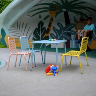 Kindersitzgruppe Etroubles 4-tlg. Stahl Mehrfarbig [casa. pro]