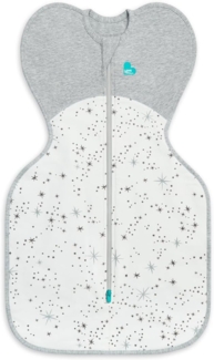 Love To Dream Pucksack, Baby Erstausstattung Neugeboren (2,2-3,8kg), ideal für milde Temperaturen 18-24°C, Arme hoch Position, zweiweg-Reißverschluss für einfaches Windelwechseln, Schlafsack Weiß