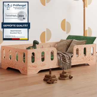 smartwood TILA 2 Kinderbett 100x200 mit Rausfallschutz und Lattenrost - Bodenbett Kinder Naturholz - Montessori Bett mit glatten Kanten - Betten für schnelle Montage - Bis zu 95 kg