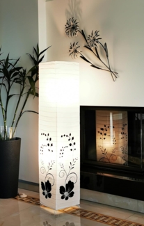 TRANGO LED Stehlampe, 1210L Design LED Standlampe *GREECE* Reispapierlampe *HANDMADE* in weiß mit floralem Motiv I inkl. 2x E14 LED Leuchtmittel I Form: eckig I Höhe: ca. 125cm, Wohnraumlampe I Stehleuchte I Reispapier