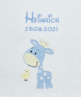 KIDDI-MEDIA Babydecke mit Name und Geburtsdatum Bestickt/kuschelig weich / 1A Qualität (Weiss/Blau Giraffe)
