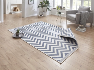 NORTHRUGS In- und Outdoor Teppich Palma 240x340 cm - Wendeteppich Wetterfest Modernes Design Zick-Zack Muster Teppich für Balkon Terrasse Garten Wintergarten Wohnzimmerteppich Wasserfest in Blau Creme