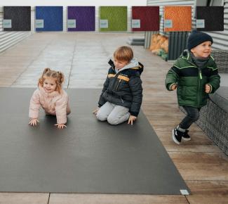 Outdoor Krabbelmatte Krabbelunterlage SanoSoft \"made in Germany\" - Öko-Tex 100 120x1000 cm Grau