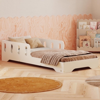 smartwood Kinderbett 70x160 cm in Weiß - Montessori Bodenbett mit Rausfallschutz & Lattenrost - Aus handbemaltem Sperrholz - Sicher für Jungen und Mädchen - Einfache Montage - TILA 6