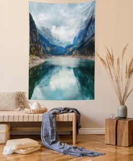 ABAKUHAUS Landschaft Wandteppich, Alpensee mit dramatischem Himmel Wald und Berge Reise Kunst, aus Weiches Mikrofaser Stoff Wand Dekoration Für Schlafzimmer, 110x150 cm, Blau Grün Grau