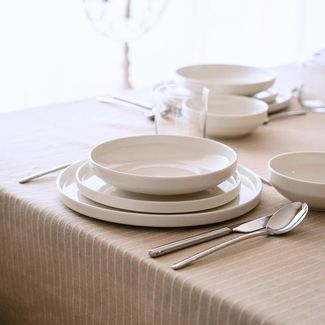 Zoha Geschirr-Set Pure Teller Set aus Porzellan in weiß (24-tlg), Porzellan, Spülmaschinengeeignet und Mikrowellengeeignet