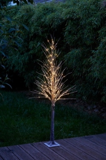 Northpoint LED Baum 150 cm Schneeverzierung 240 Warmweiße LEDs 5m Kabel & Timer-Funktion