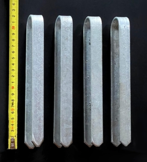 4 Stück Bodenanker verzinkt M Erdanker für Rosenbogen 22 cm Heringe Erdspieß Bodenspieß Befestigung Verankerungs-Set