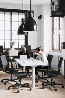 Topstar Sitz-/Steh-Schreibtisch, (B)1.800 mm elekt. höhenverstellbar Grau