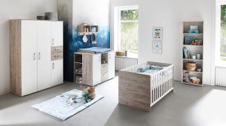 Babyzimmer Bente in Eiche Sand und Weiß 7 teiliges mit Kleiderschrank, Kinderbett Babybett mit Lattenrost und Umbauseiten, Wickelkommode und Regalen - Kinderzimmer Komplett Set von Arthur Berndt - MD110693