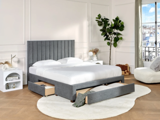 Vente-unique - Bett mit 3 Schubladen 180 x 200 cm - Stoff - Grau + Matratze - LIAKO