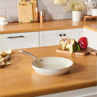 Karaca Bratpfanne Karaca Swiss Crystal Almond Cream Pfanne mit Edelstahlgriff 16 cm