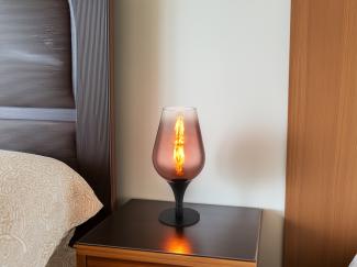 Ausgefallene LED Tischleuchte mit Glas Lampenschirm Kupferfarbig, Höhe 31cm