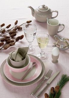 Greengate Geschirr-Set Alice Eierbecher creamy fudge 6,5cm Set6, Steinzeug