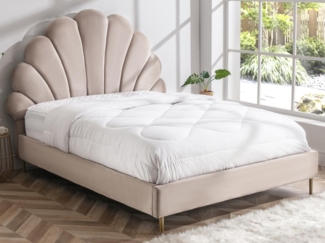 Vente-unique - Bett mit Kopfteil in Muschelform + Matratze - 160 x 200 cm - Samt - Beige - LIVAYA