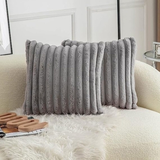 Coonoor Kissenbezug 45x45 cm Plüsch Deko Kissenbezüge Weich Gestreift Kissenhülle, (2 Stück), Dekokissen Sofakissenbezug Luxus Sofakissen Wohnzimmer Sofa