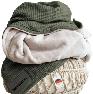 Wohndecke flauschige Kuscheldecke, wärmende Couchdecke, blanketino, Stilvolle Sofadecke, Überdecke in Waldgrün & Sandweiß