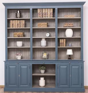 Casa Padrino Landhausstil Wohnzimmerschrank Blau / Grau 229 x 51 x H. 244 cm - Massivholz Schrank - Bücherschrank - Regalschrank - Landhausstil Möbel