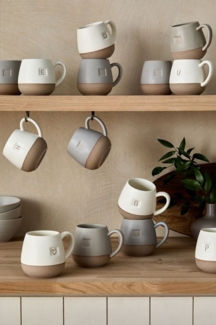 Next Becher Becher mit reaktiver Glasur, Alphabet, Steingut