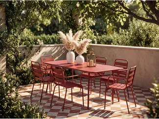 Vente-unique - MIRMANDE Gartenessgruppe Metall Rot - B 80 cm59 cm x H 74,5 cm79 cm x L 160 cm56 cm