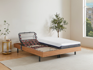 Vente-unique - Relaxbett elektrisch - Matratzen mit Memory Schaum - DIONYSOS von YSMÉE - mit OKIN-Motor - Holzfarben natürlich - 2 x 90 x 200 cm