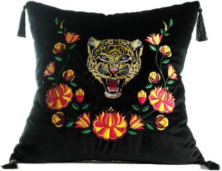 Casa Padrino Luxus Deko Kissen mit Troddeln Tiger Schwarz / Mehrfarbig 45 x 45 cm - Feinster Samtstoff - Luxus Qualität