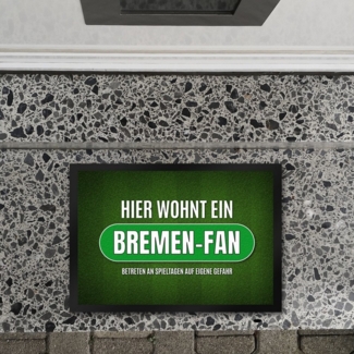 speecheese Fußmatte Hier wohnt ein Bremen Fan Fußmatte mit Rasen Motiv Fußball Tor Verein