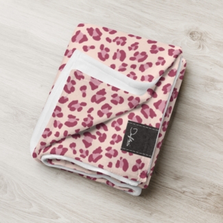 DECALVIBES Tagesdecke Kuscheldecke Leopard Purple - 127 x 152 cm