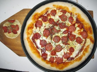 Roland Germany Backblech Pizza Backblech Auflaufform Backblech rund 38cm, Hitzebeständig