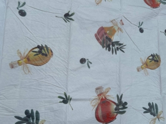 Mediterrane, weiße Tischdecke aus Vinyl mit Olivenmotiven 200 x 140 cm