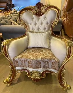 Casa Padrino Luxus Barock Sessel Creme / Silber / Braun / Gold / Braun - Prunkvoller Wohnzimmer Sessel - Barockstil Wohnzimmer Möbel - Luxus Möbel im Barockstil - Barock Möbel