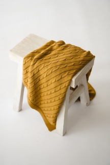 Kaiser 6521842 Cable Knitt - Babydecke Strick 100% Bio Baumwolle (KBA), atmungsaktive Babydecke, Ganzjährig, Neugeborene, Kinderwagendecke, Babyschalendecke, Fb. Mustard