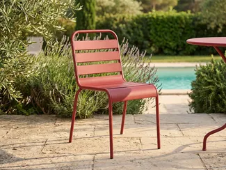 Vente-unique - MIRMANDE Gartenessgruppe Metall Rot - B 59 cm x H 79 cm x L 47,5 cm