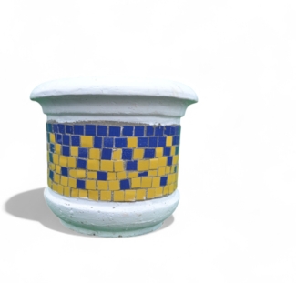 Pflanzgefäß Mira – Quadratischen Mosaikdesign Gelb – Höhe 30 cm – Ø 38 cm – Handgefertigt aus Beton & Keramik-Mosaik