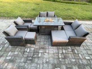 Fimous Gartenmöbel-Set im Freien 8 Stücke Polyrattan Möbel Gas Feuerstelle Esstisch Sofa Set mit 3 Hocker Dunkelgrau Gemischt