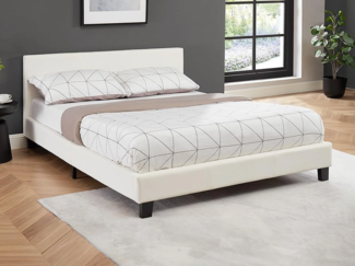 Vente-unique - Polsterbett - Kunstleder - 140 x 190 cm - Weiß - CORNELIUS II