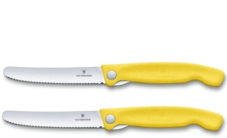 Victorinox 2-tlg Swiss Classic Faltbares Gemüsemesser / Tafelmesser Set, Wellenschliff Gelb