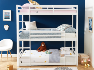 Vente-unique - Etagenbett 3 Personen + Matratzen - Kiefernholz - 3 x 90 x 200 cm - Weiß - VAGAR