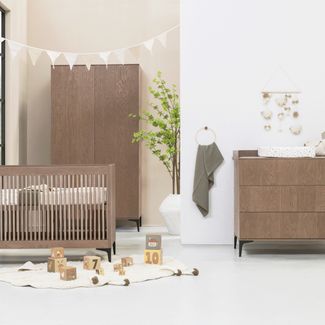 Kidsmill Levi Babyzimmer inkl. Gerade Beinset Waln - Material: MDF / Spanplatte - Babypark. de