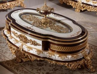 Casa Padrino Luxus Barock Couchtisch Weiß / Braun / Gold - Prunkvoller Massivholz Wohnzimmertisch mit Glasplatte - Barock Wohnzimmer Möbel - Edel & Prunkvoll